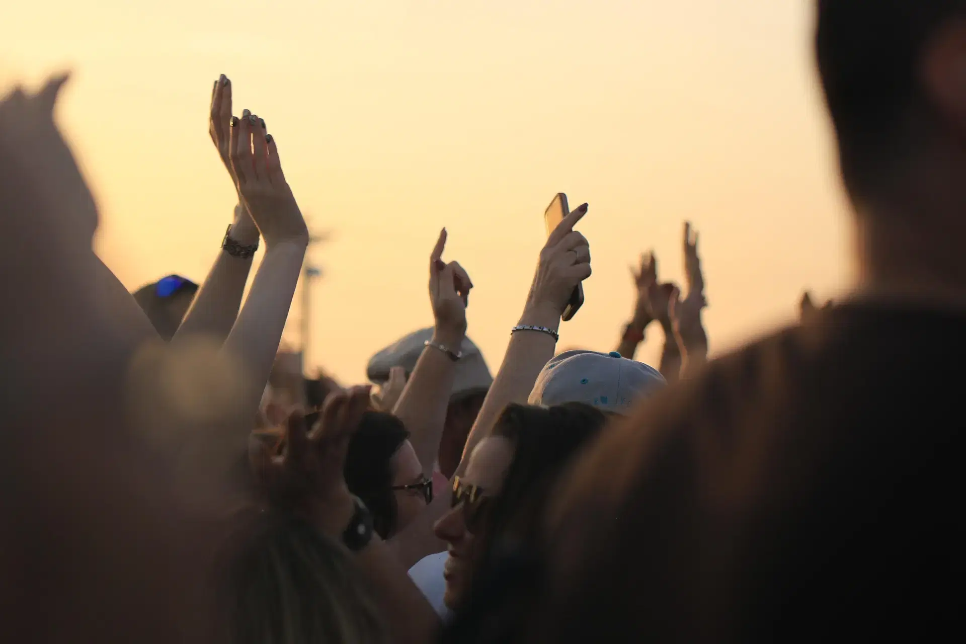 (Ne)normalni - koncert za prosvetu